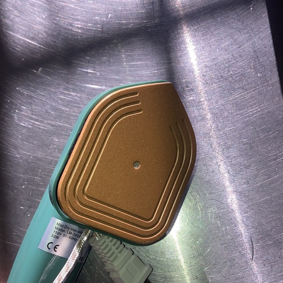 🧺🧳 Vintage Green Handheld Travel Suitcase Iron 🎒🧺 - Picture 2 of 7